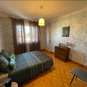 Tres Grand A 10 Min A Pied Du Centre Apartamento